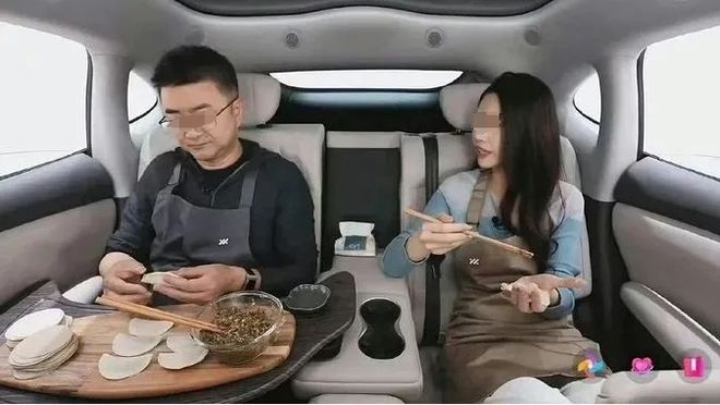 衣帽间3亿中产傻眼了开元棋牌蔚来新车爆改(图5)