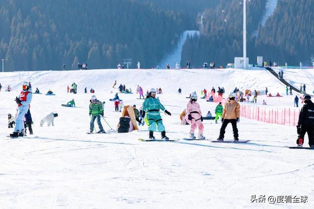大滑雪场免费玩冰雪狂欢嗨翻全城！开元棋牌乌鲁木齐首个雪假来袭6(图5)