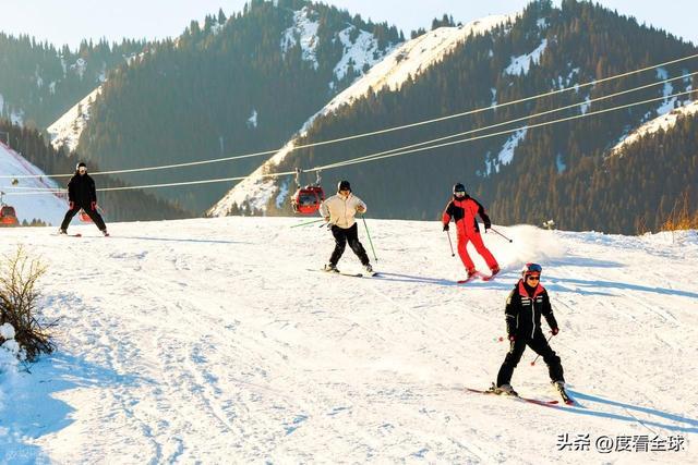 大滑雪场免费玩冰雪狂欢嗨翻全城！开元棋牌乌鲁木齐首个雪假来袭6(图12)