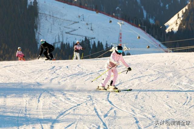 大滑雪场免费玩冰雪狂欢嗨翻全城！开元棋牌乌鲁木齐首个雪假来袭6(图10)