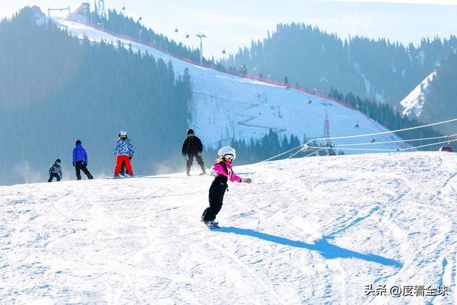 大滑雪场免费玩冰雪狂欢嗨翻全城！开元棋牌乌鲁木齐首个雪假来袭6(图20)