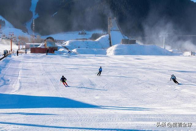 大滑雪场免费玩冰雪狂欢嗨翻全城！开元棋牌乌鲁木齐首个雪假来袭6(图22)